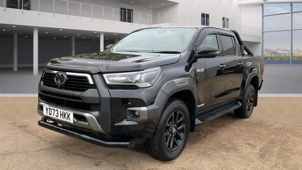 TOYOTA Hilux